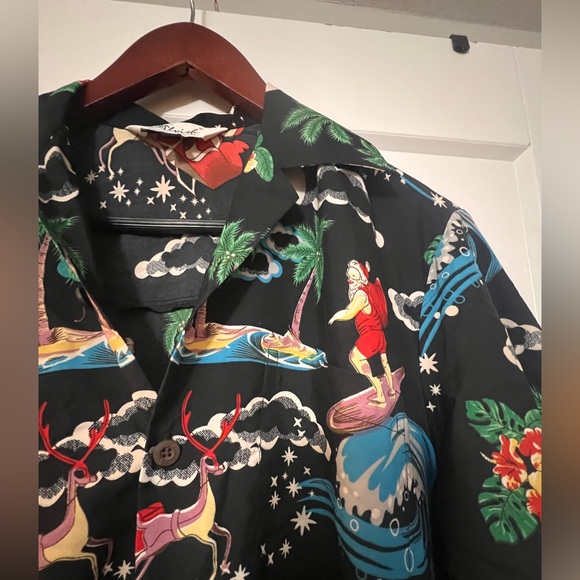 Tropical Christmas Print Santa Hawaiian Button Front Short Sleeve Shirt M - Picture 2 of 5